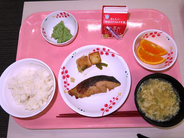デイケアあがの　昼食はとても美味しいと大人気です。