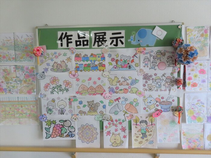 定番の色塗りもして掲示しています。