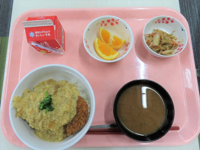 ある日の昼食「かつ丼」