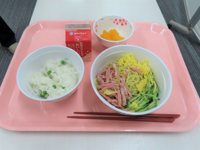 ある日の昼食「冷やし中華、はじめました～♪」